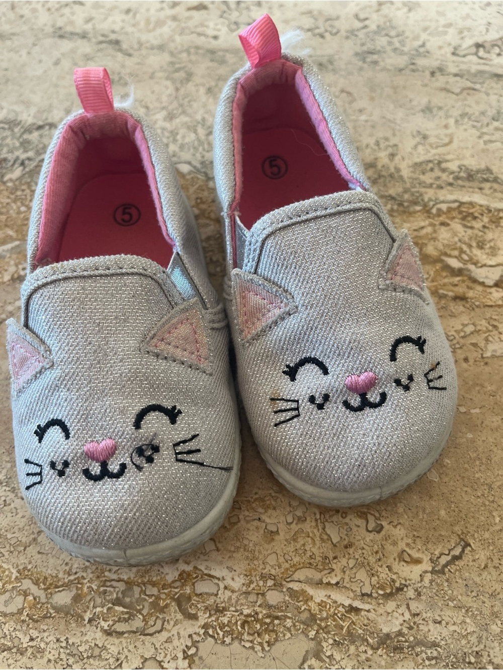 Girls' Silver Glitter Cat Slip-On Shoes with Pink Accents